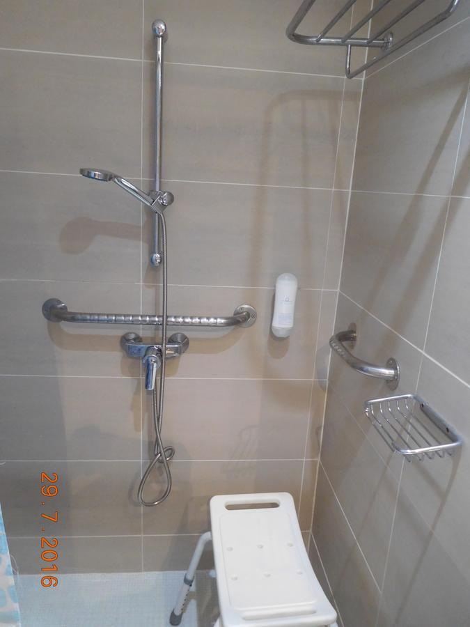 Double or Twin Room Disability Access,1207661365:JPEG