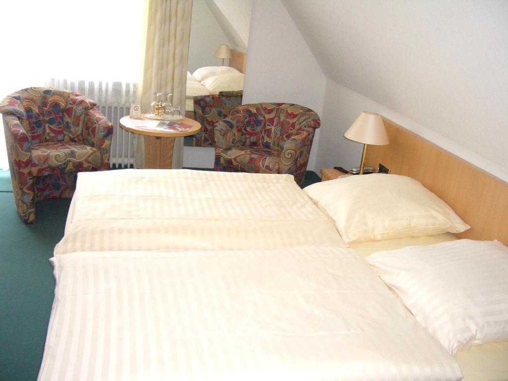 Double or Twin Room,917523445:JPEG