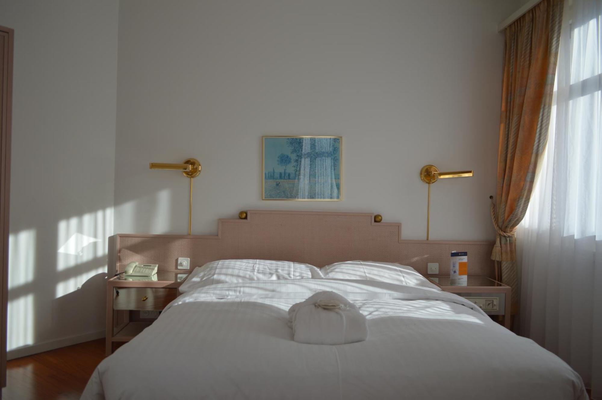 Premium Suite,780075189:JPEG