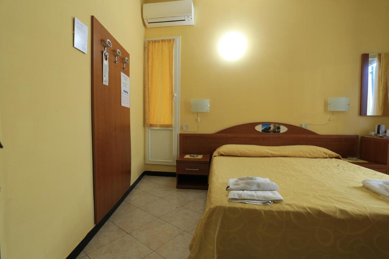 Double or Twin Room Garden View