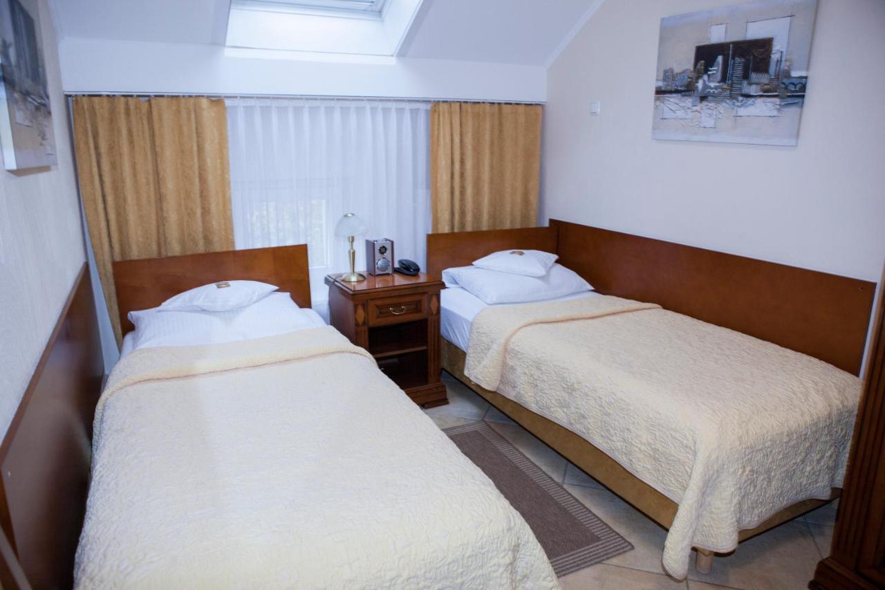 Double or Twin Room,942940333:JPEG