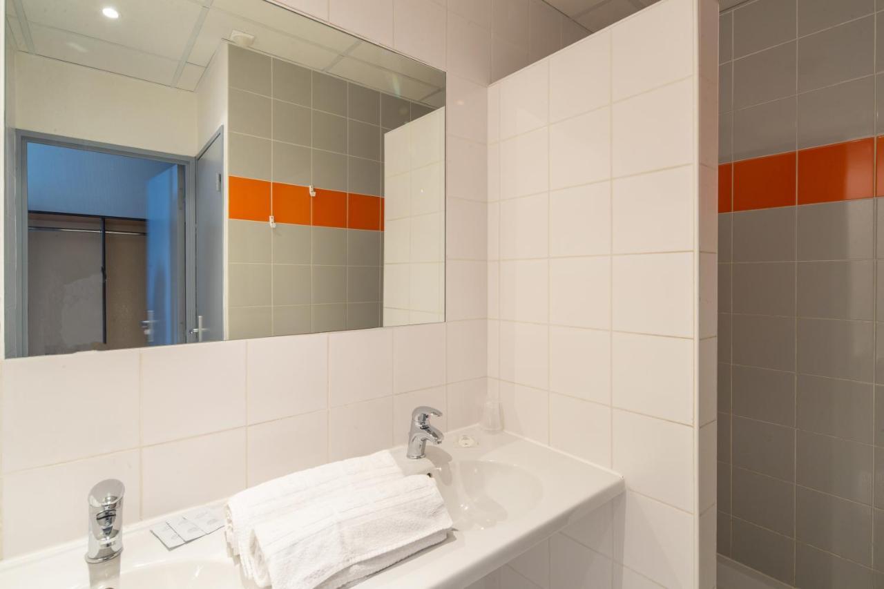 Family Room Shower