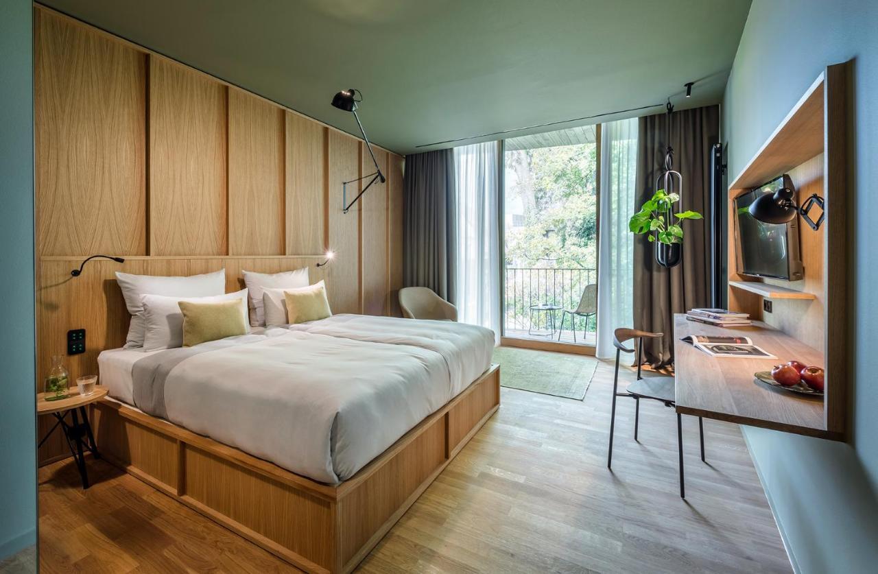 Doppelzimmer mit Balkon im Nebengebäude