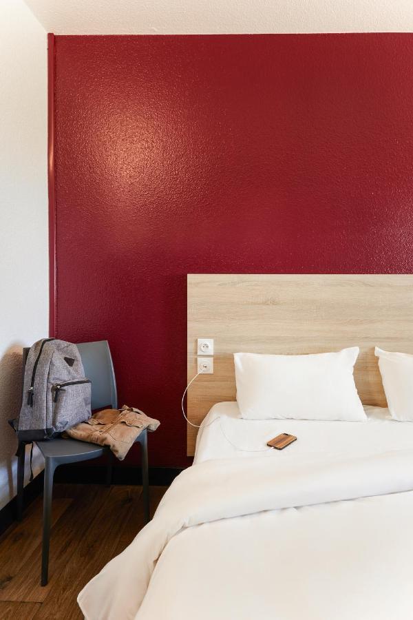 Tandem Room