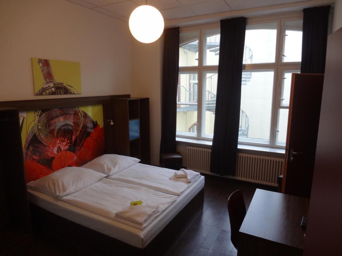 Double Room,943257637:JPEG