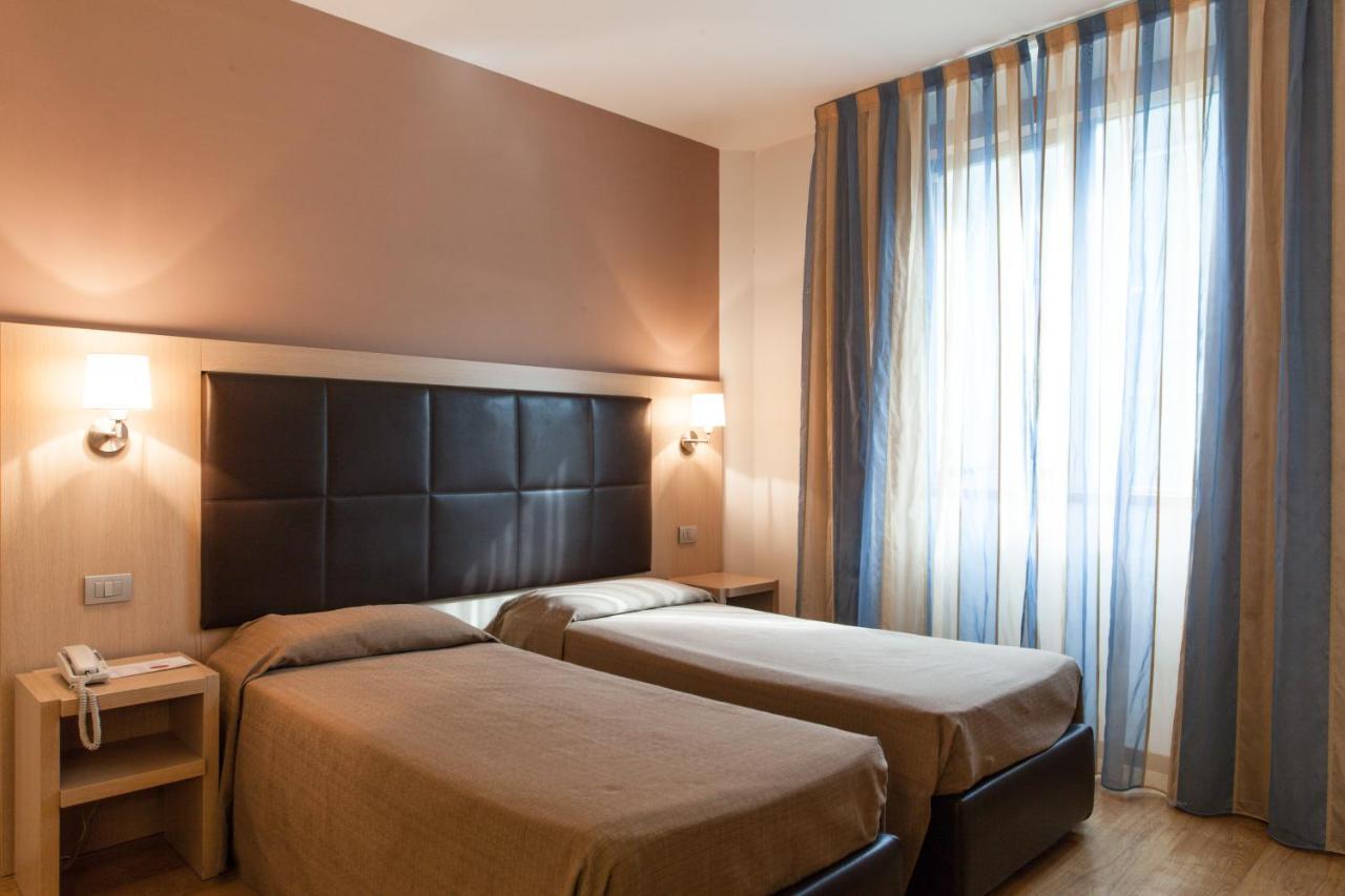 Twin Room,993020917:JPEG