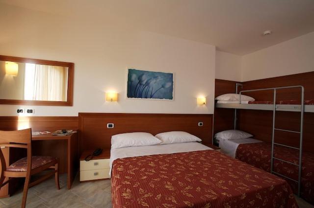 Quadruple Room,42368590:JPEG