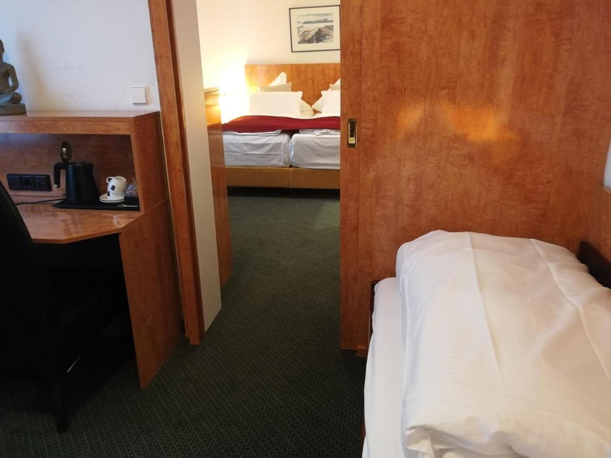 Triple Room,944396143:JPEG