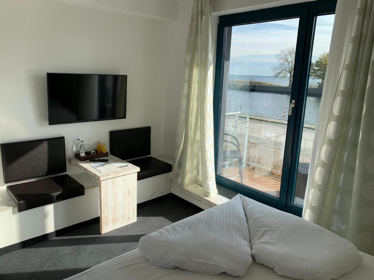 Single Room Balcony,943622071:JPEG