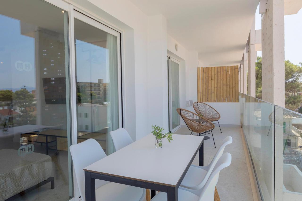 One-Bedroom Apartment Balcony
