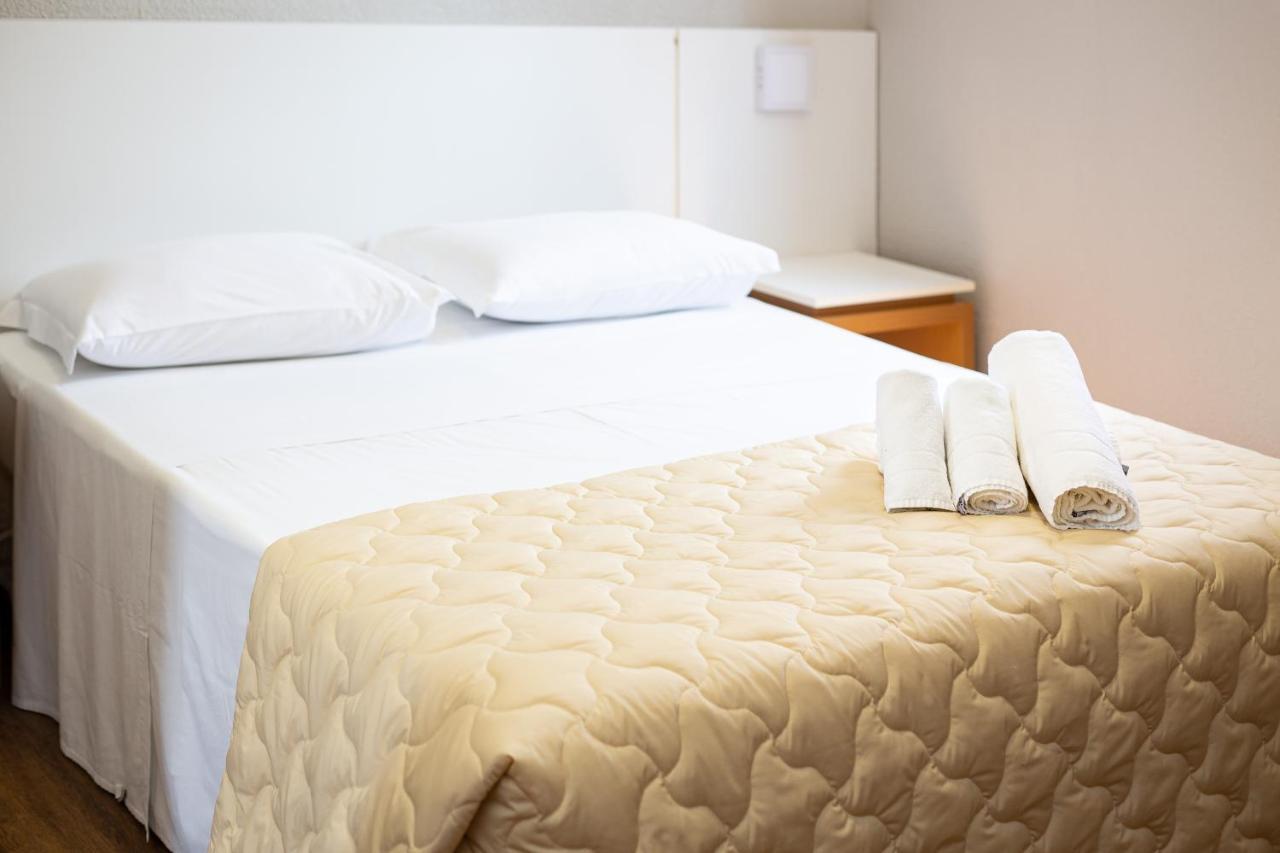 Standard Double or Twin Room,945111958:JPEG