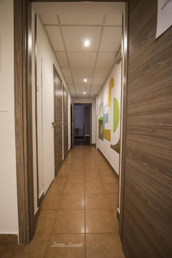 Suite 2 connecting rooms,1270170901:JPEG
