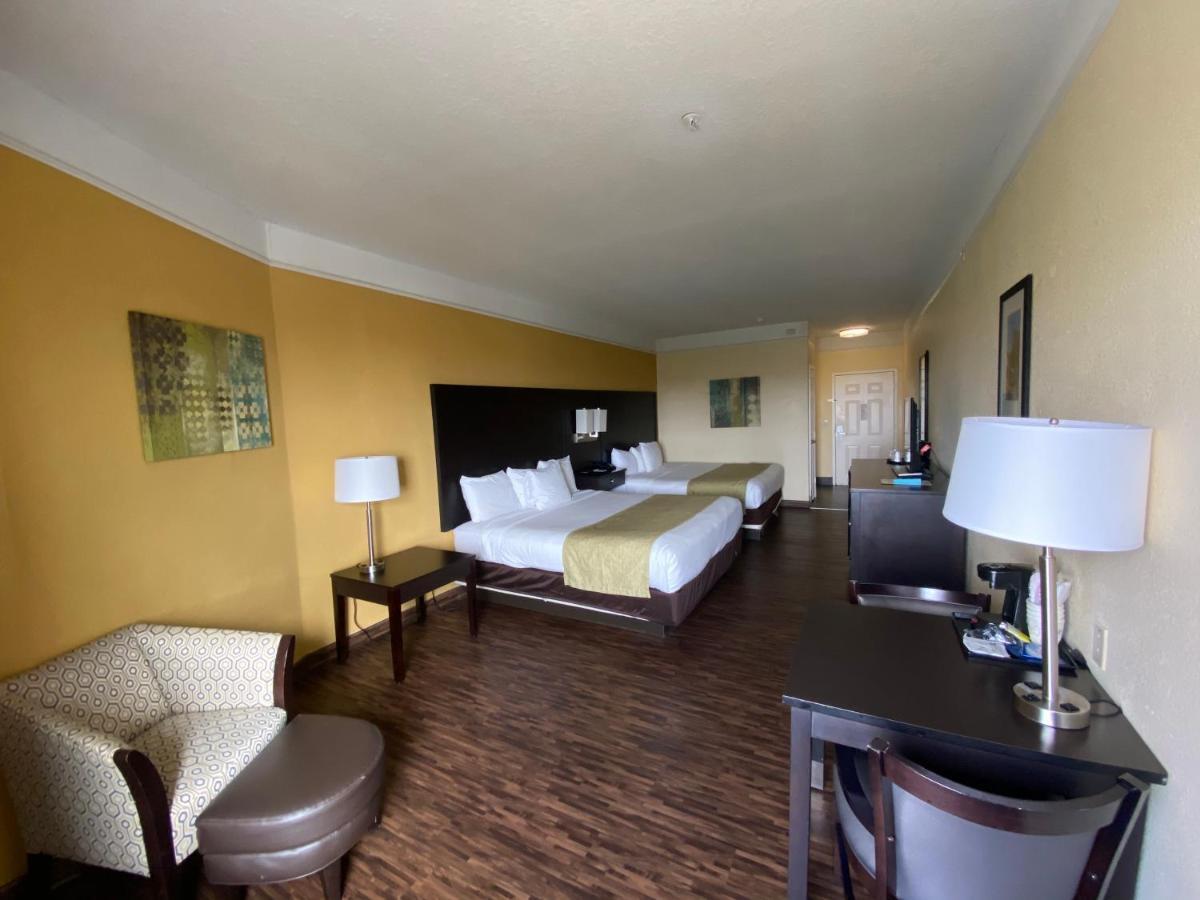 King Room Two King Beds Non-Smoking