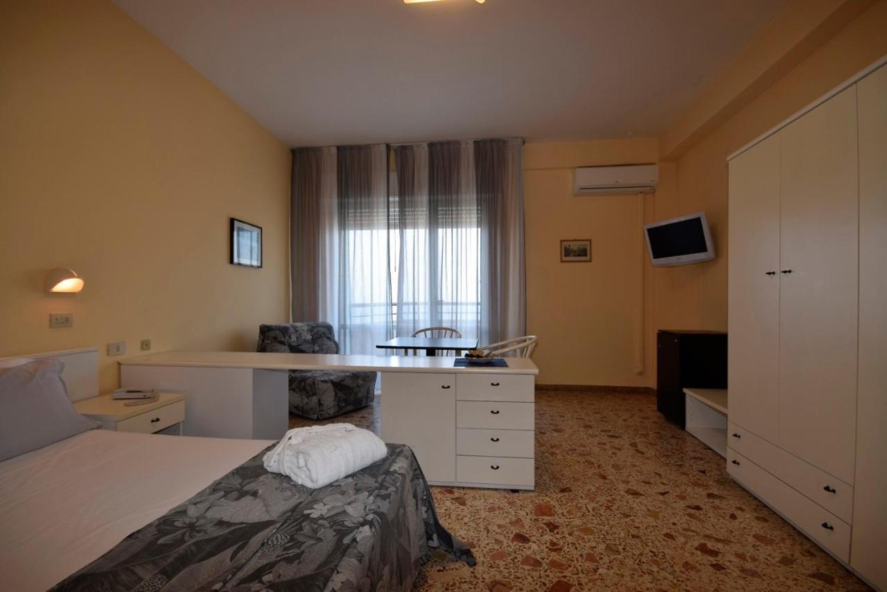 Standard Triple Room Sea View