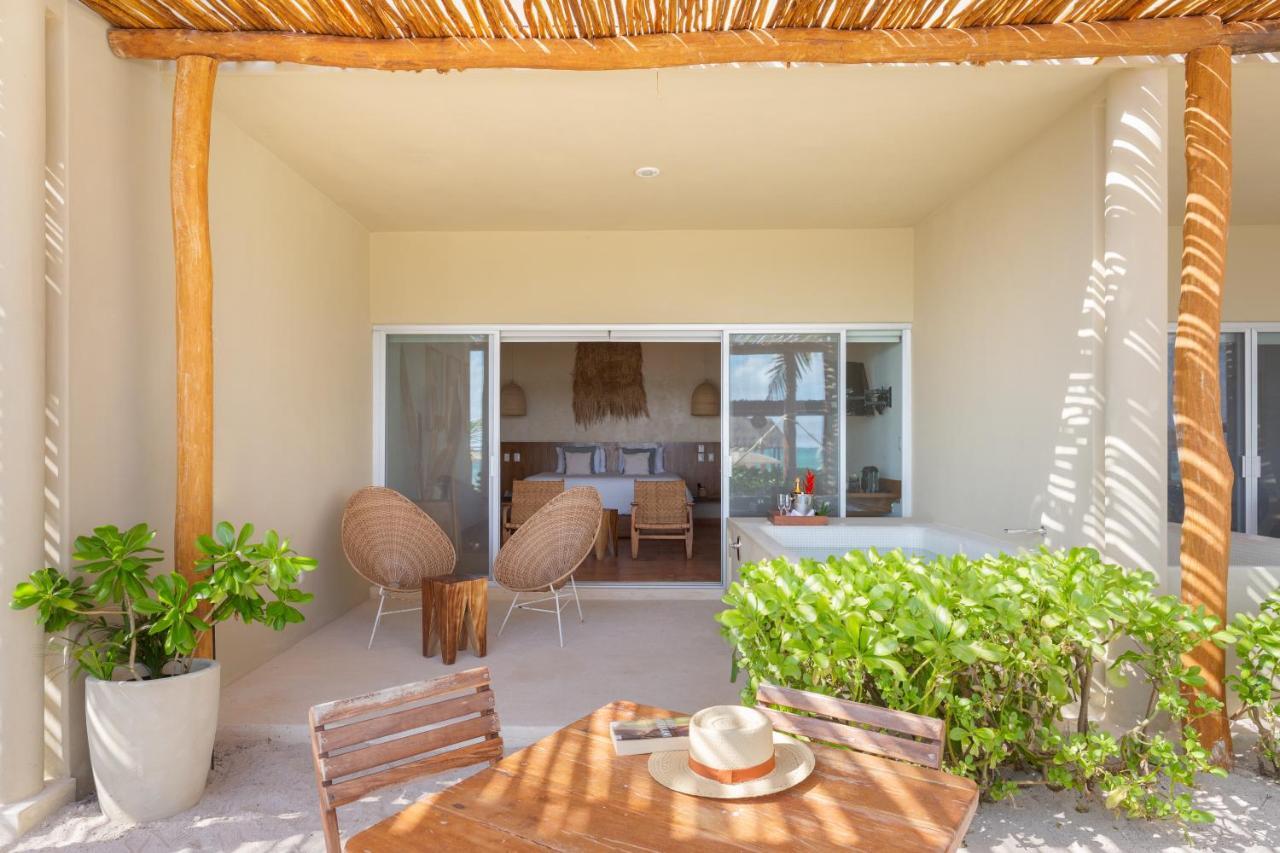 Master Suite Beach Front Plunge Pool