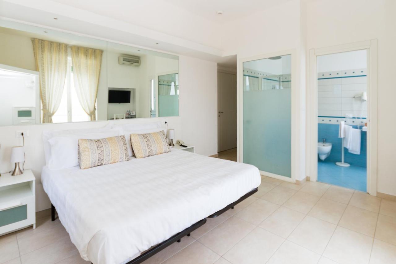 Deluxe Double Room Balcony Sea View,1630872593:JPEG
