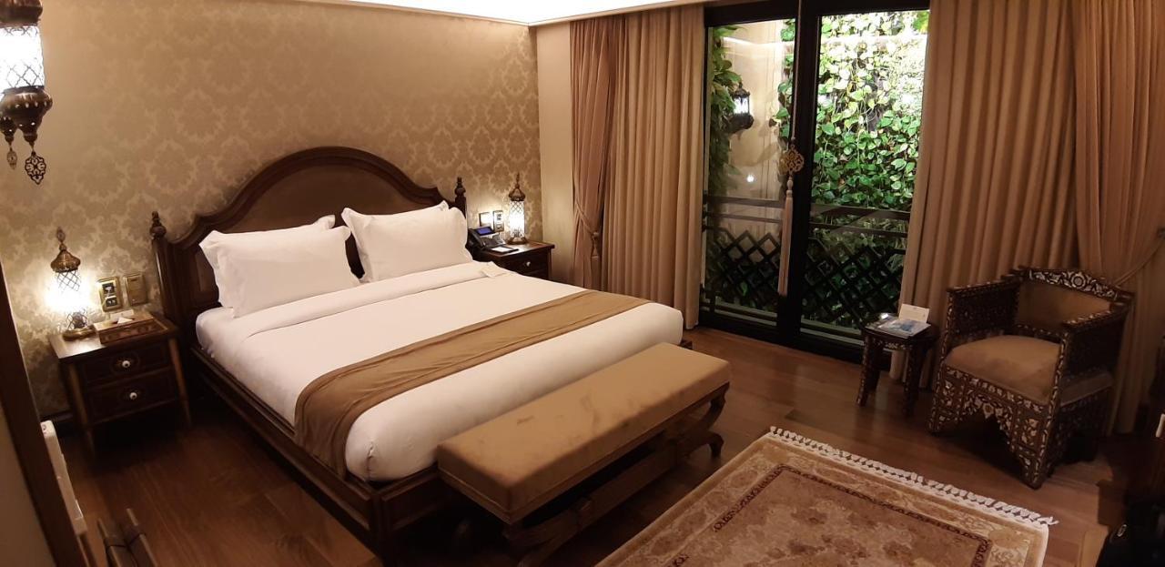 Deluxe Double Room Vertical Greenery View