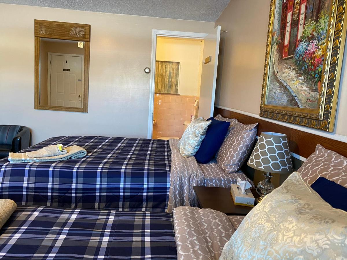 Double or Twin Room Shower