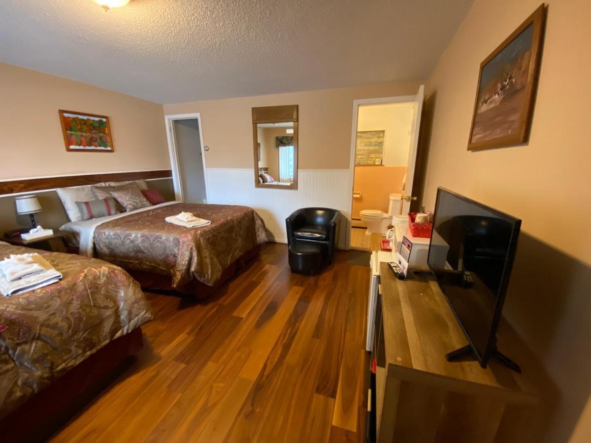 Double or Twin Room Shower