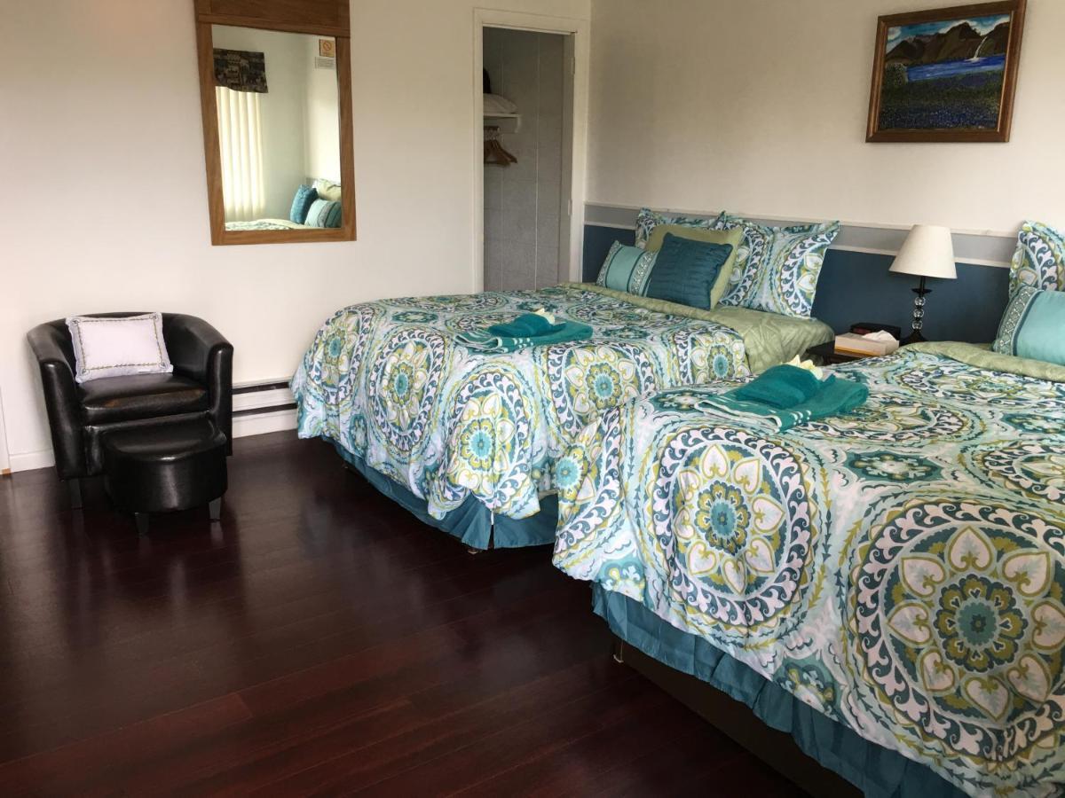 Double or Twin Room Shower