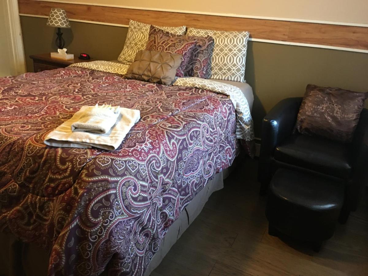 Queen Room