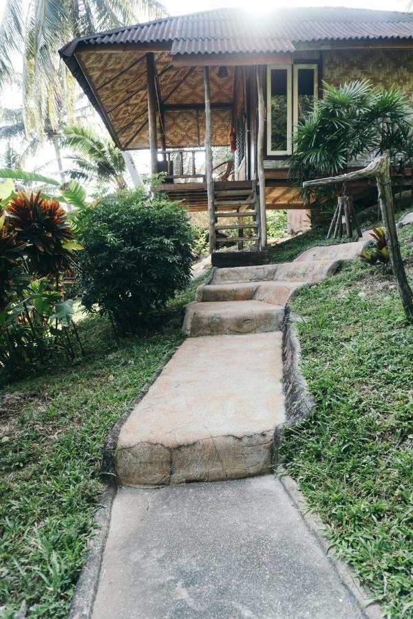 Bungalow Garden View