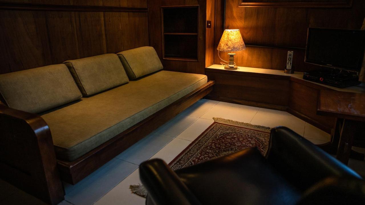 Double or Twin Master Suite