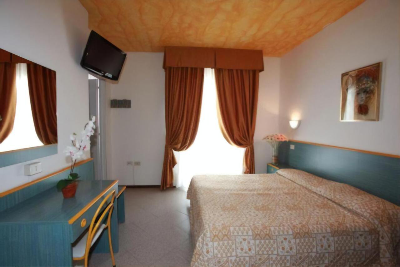 Double or Twin Room Balcony