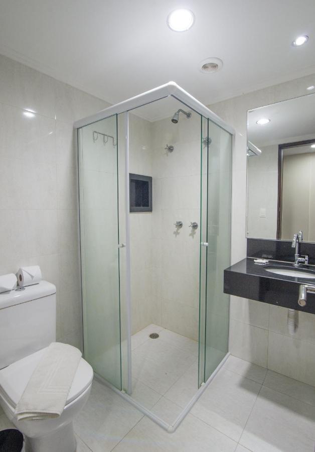 Quarto com Cama de Casal ou 2 de Solteiro