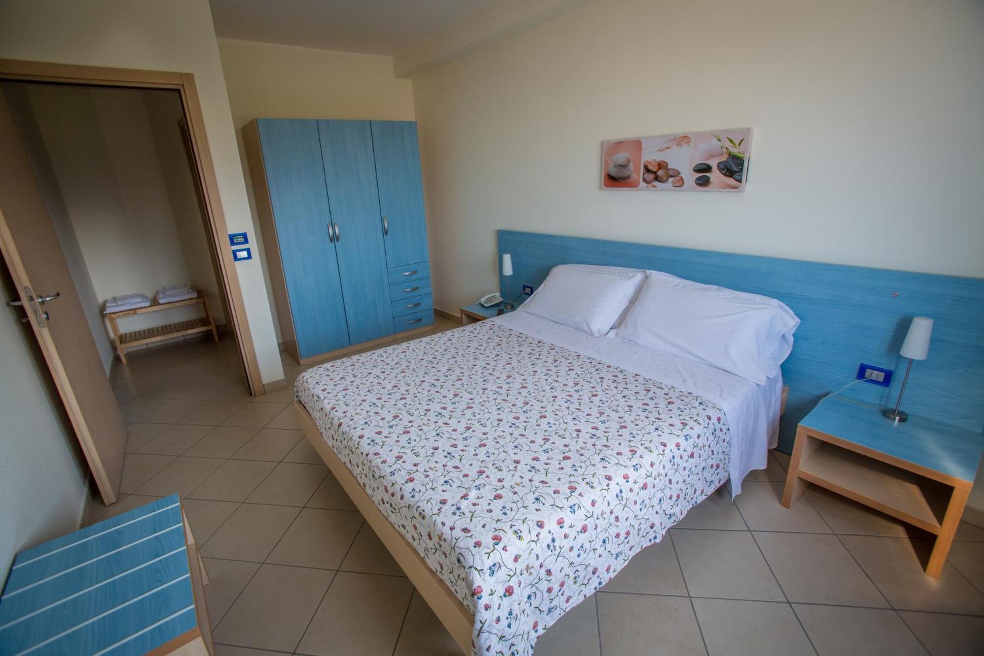 Double Room Lounge,946187788:JPEG