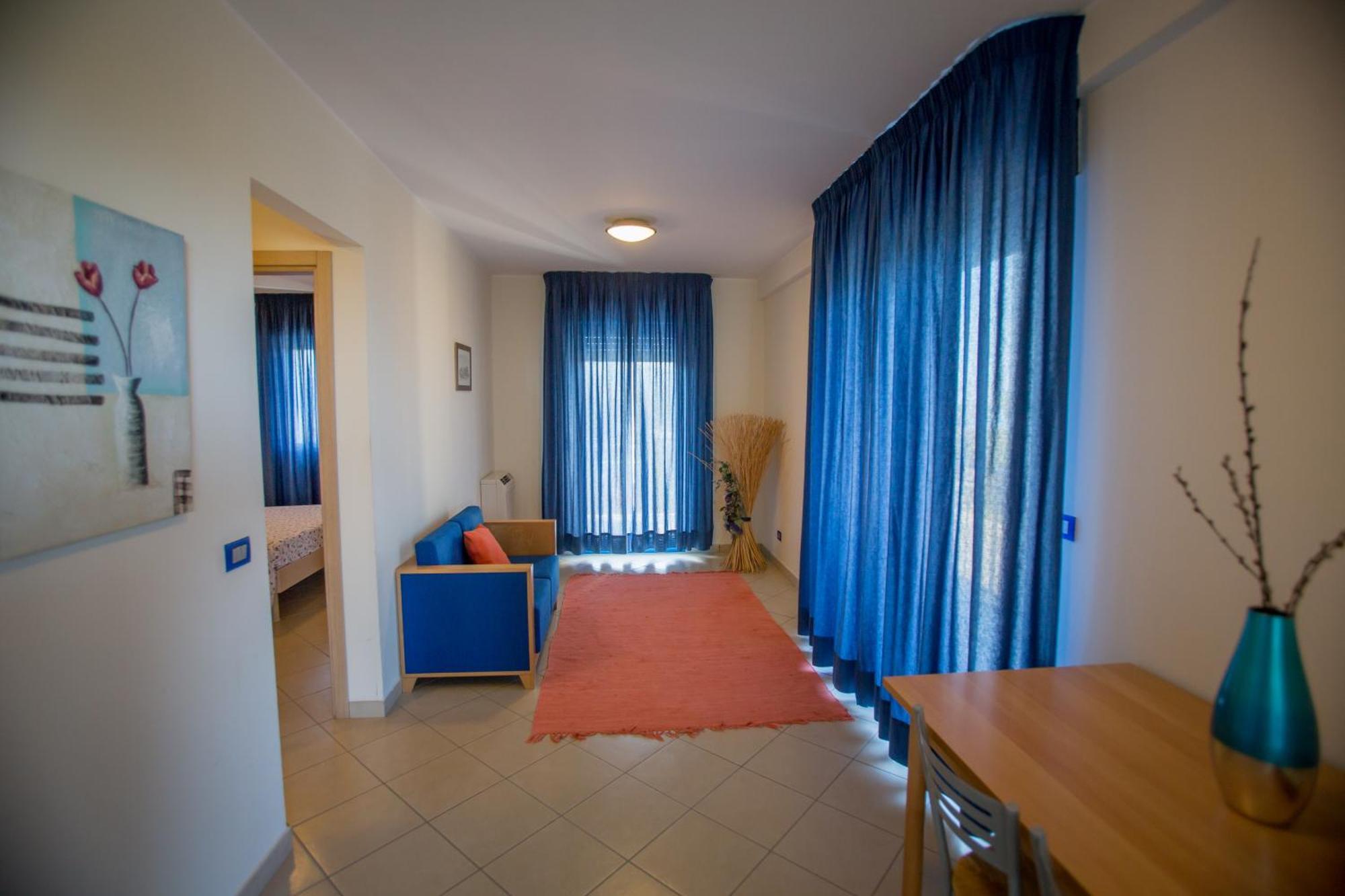 Double Room Lounge