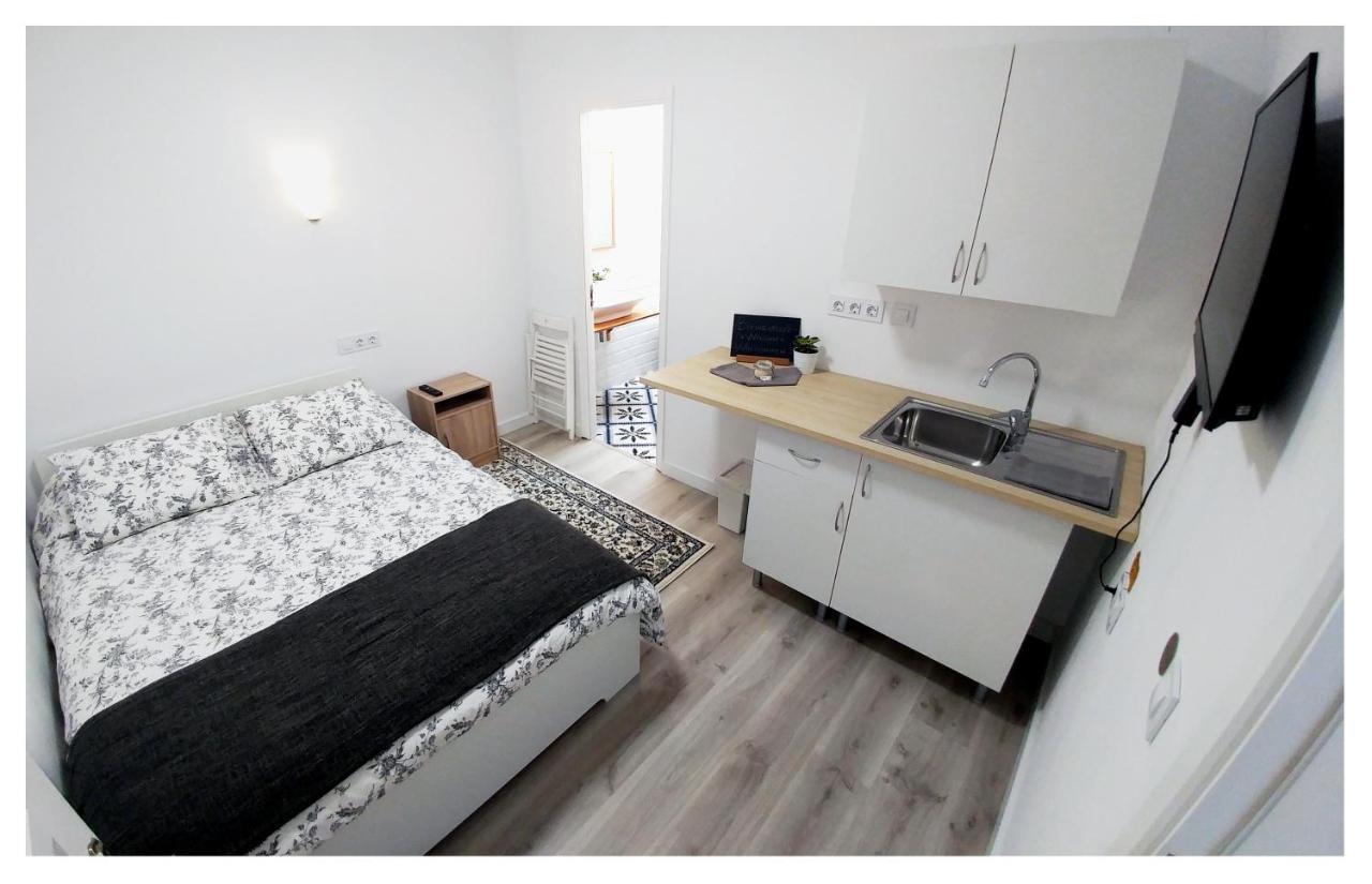 Double Room Private Bathroom