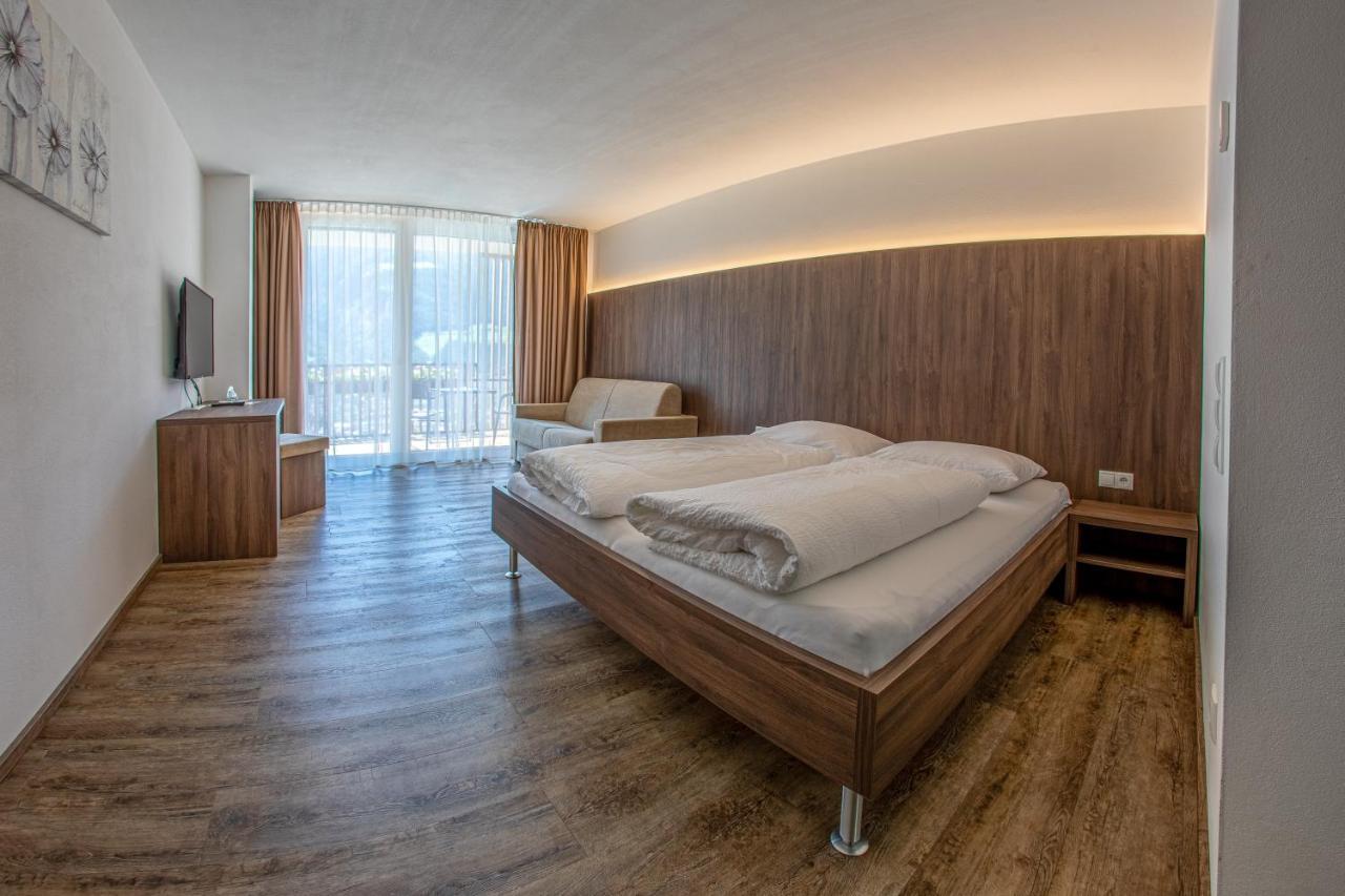 Deluxe Double Room Balcony,947703061:JPEG
