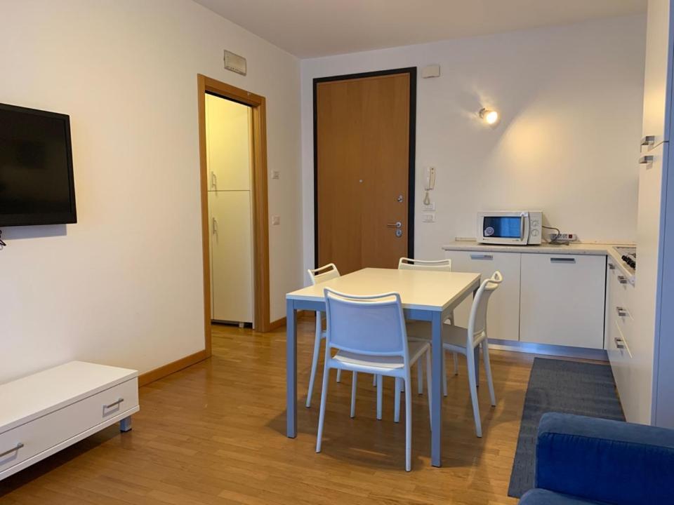 One-Bedroom Apartment (4 Adults),947868034:JPEG