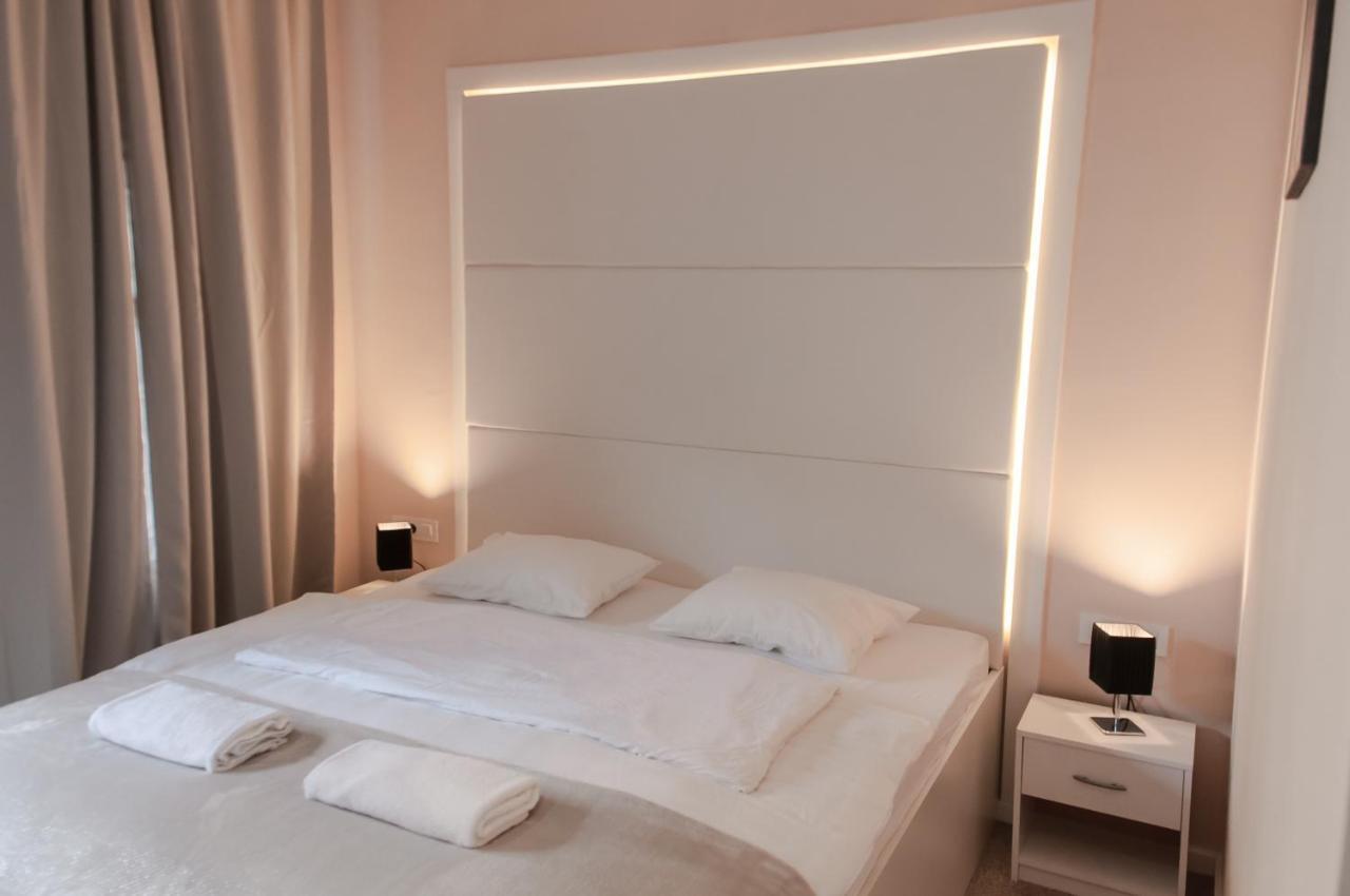 Double Room Private Bathroom
