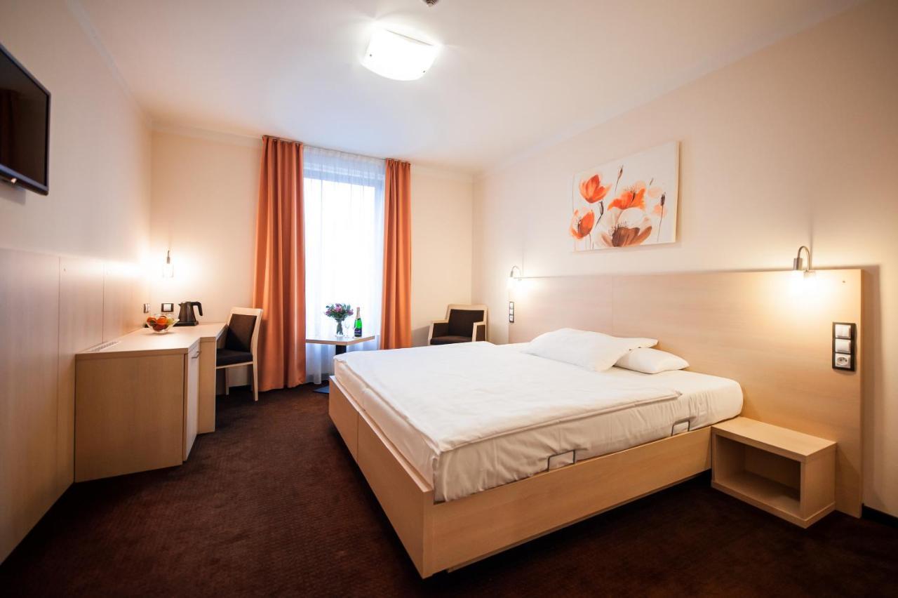 Standard Double or Twin Room,951310321:JPEG