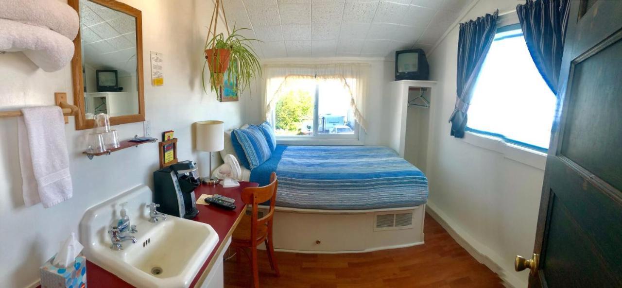 Inn European Style Room #7 Shared Bath 1 double bed upstairs ,954709414:JPEG
