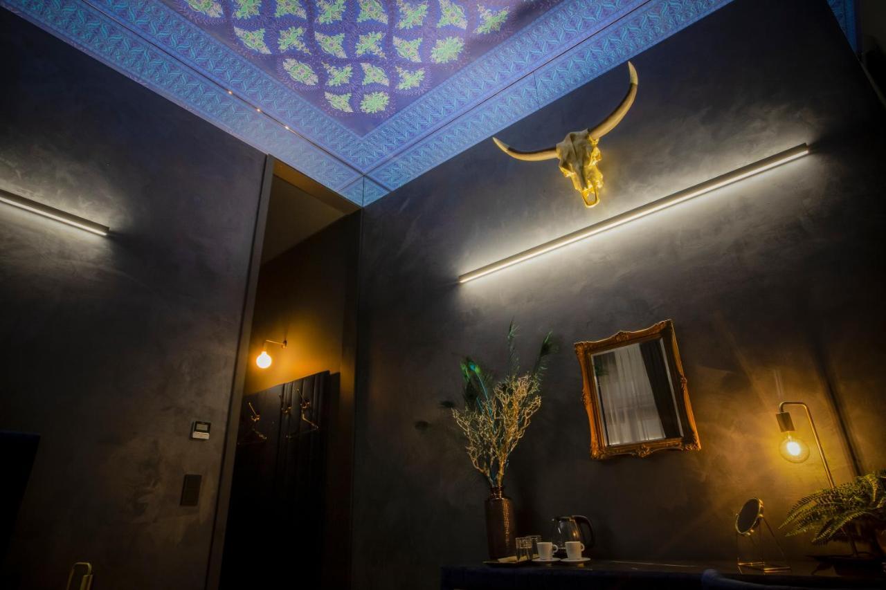 Deluxe Suite Bath