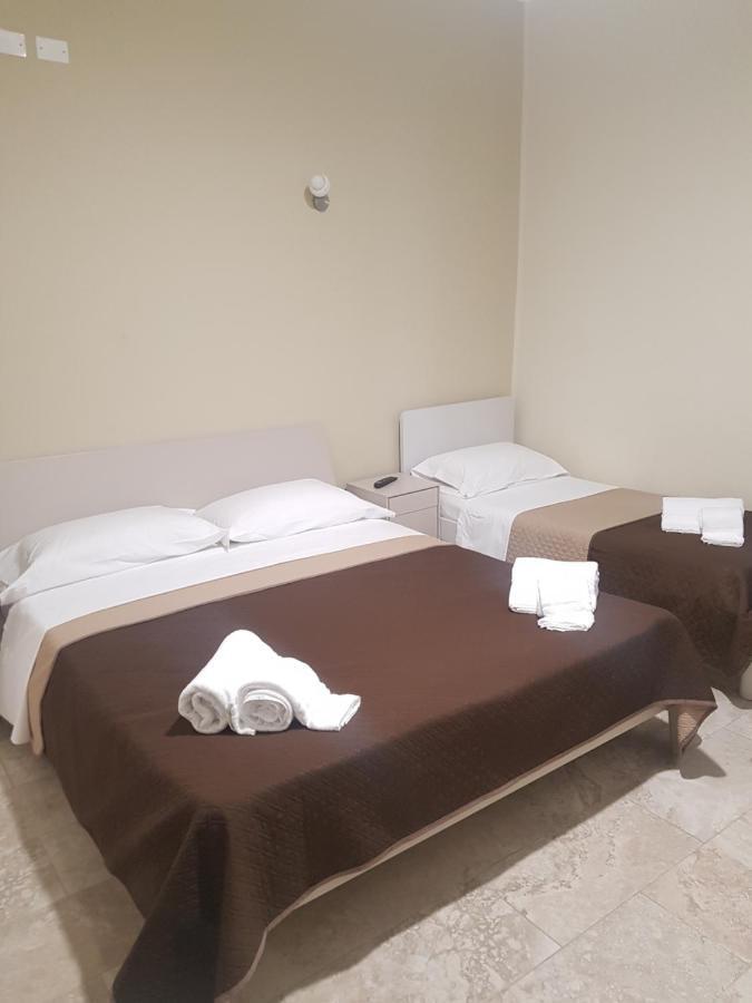 Economy Triple Room