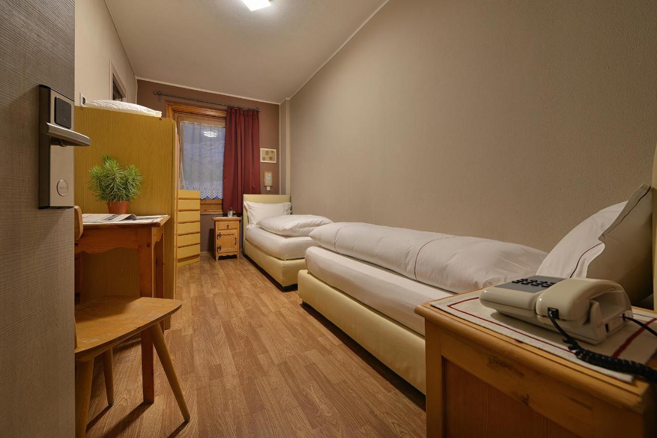 Economy Twin Room