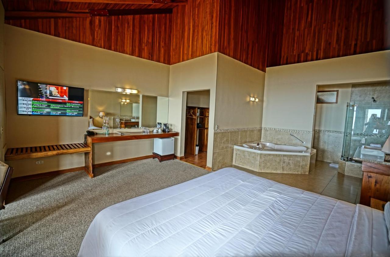 Honeymoon Suite