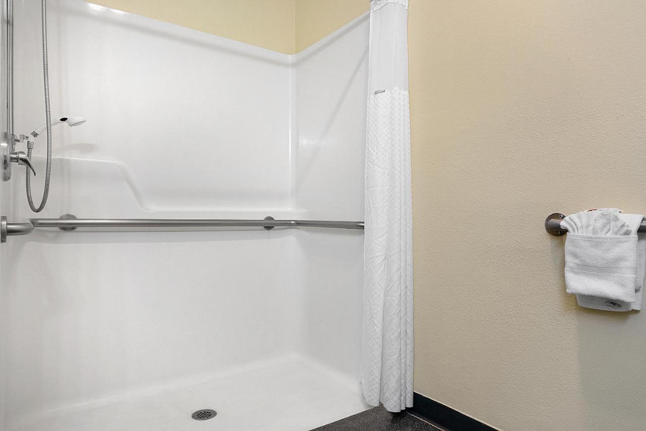 King Room Mobility Access or Non-Smoking