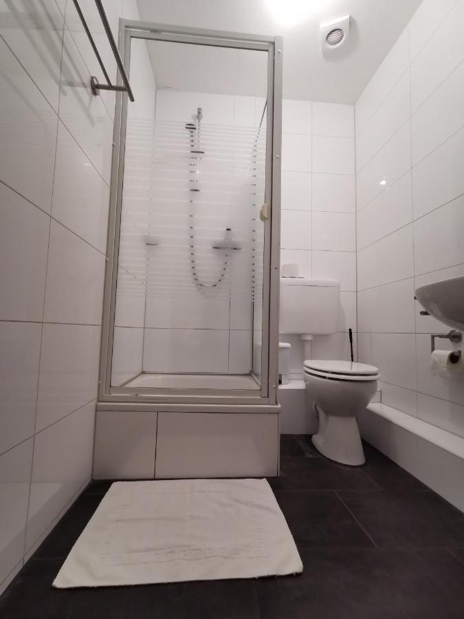Double Room Private Bathroom,1533688705:JPEG