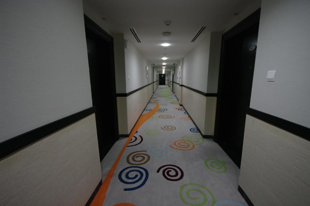 One-Bedroom Apartment,1132972668:JPEG