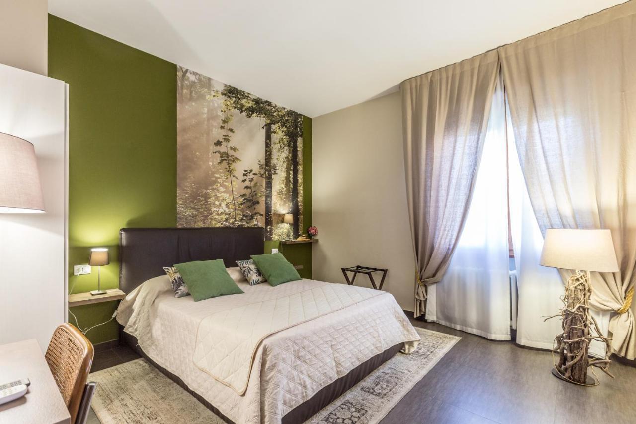 Deluxe Double Room Private Bathroom