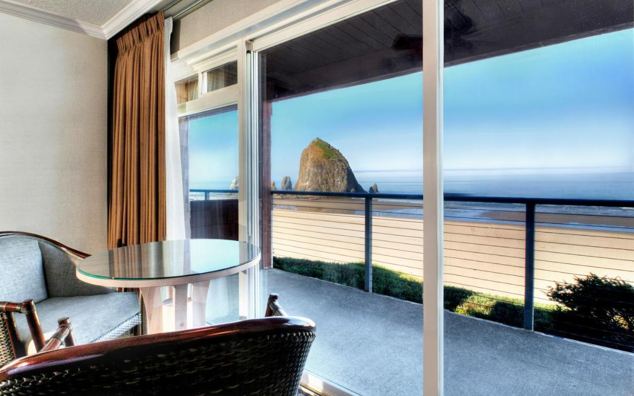 Oceanfront King Studio W or Kitchen Pet Friendly,965397427:JPEG