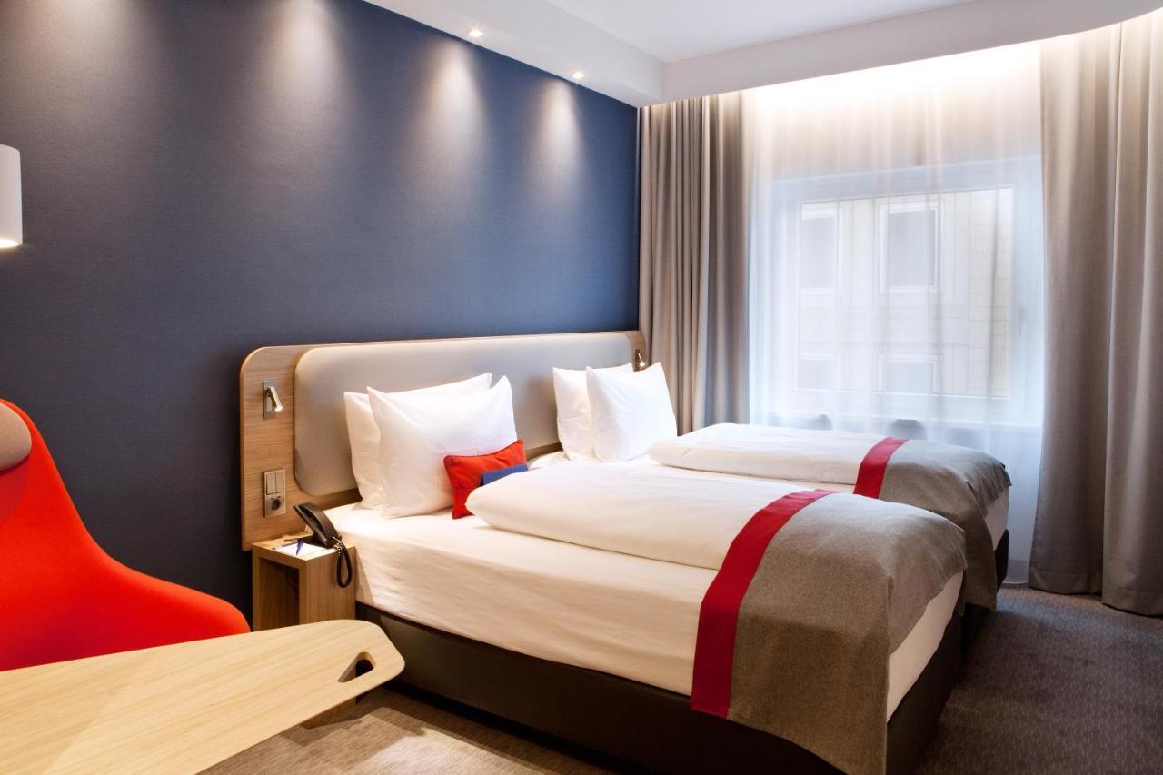 Standard Twin Room,962454406:JPEG