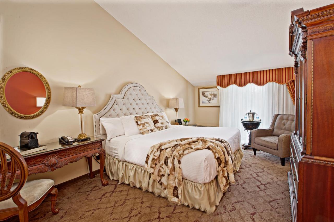 Luxury King Room Fireplace,699913300:JPEG