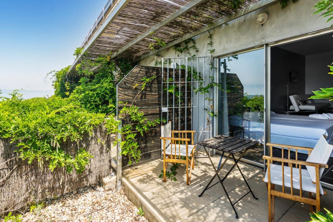 Deluxe King Room Sea View