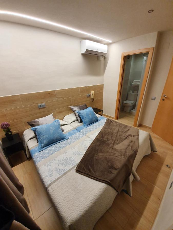 Twin Room Bathroom